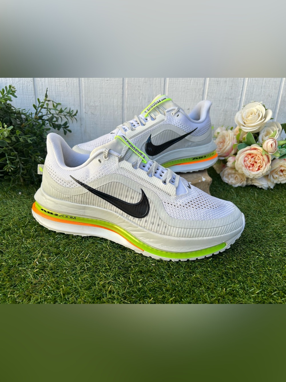NIKE MEN PEGASUS PREMIUM ROAD RUNNING SHOES White/Black/Volt
$220 Sz 10.5 gently